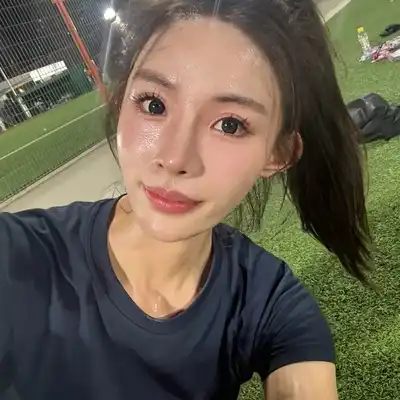 梁诗
